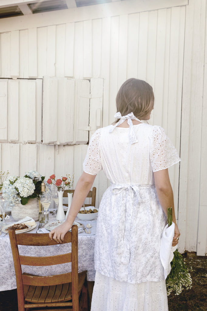 The Hostess Apron in English Rose
