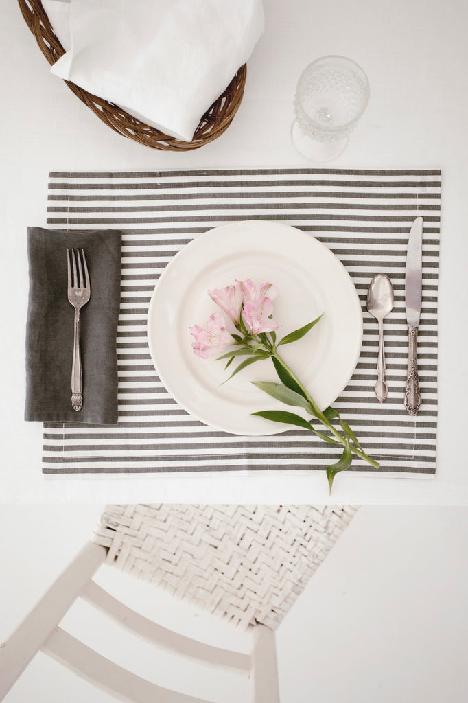 Linen Placemat in Pewter Stripe