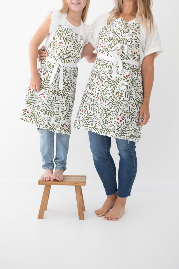 Linen Kids Apron in Holly Berry